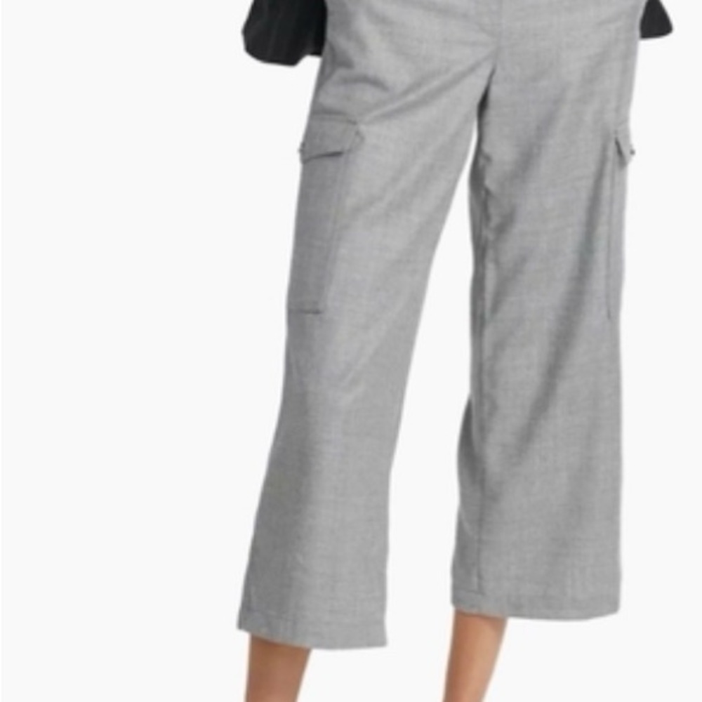 Theory Light Gray Cropped Cargo Pants